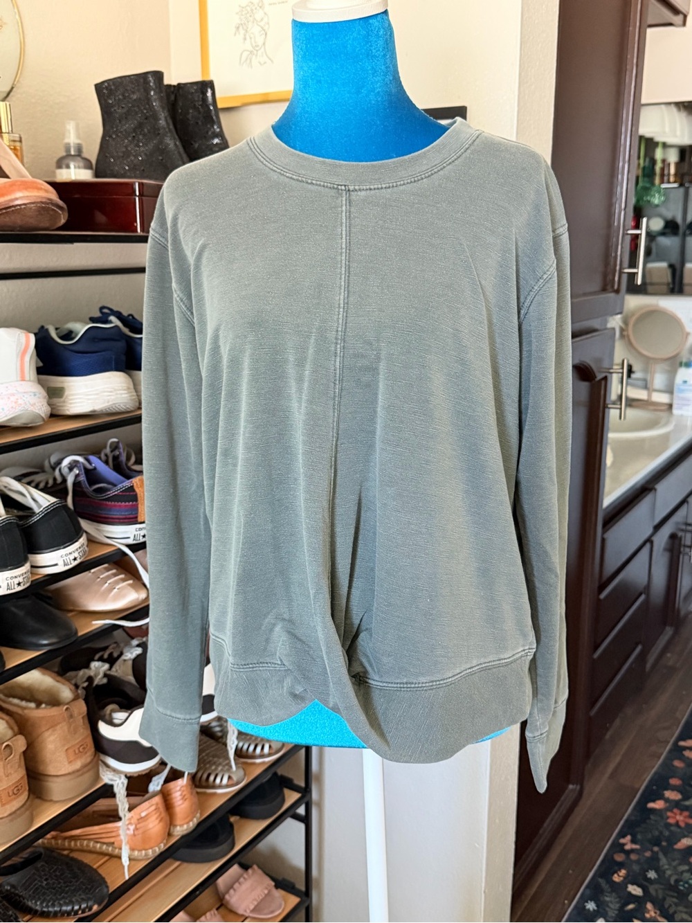 Knox Rose Olive Green Twist Hem Sweatshirt